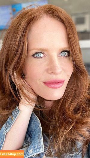 Rebecca Mader photo #0020