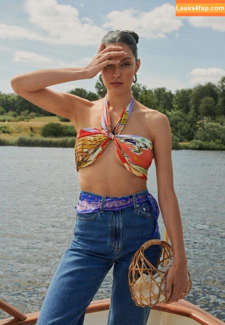 Rebecca Mir / sarahtoninx9_ leaked photo photo #0079