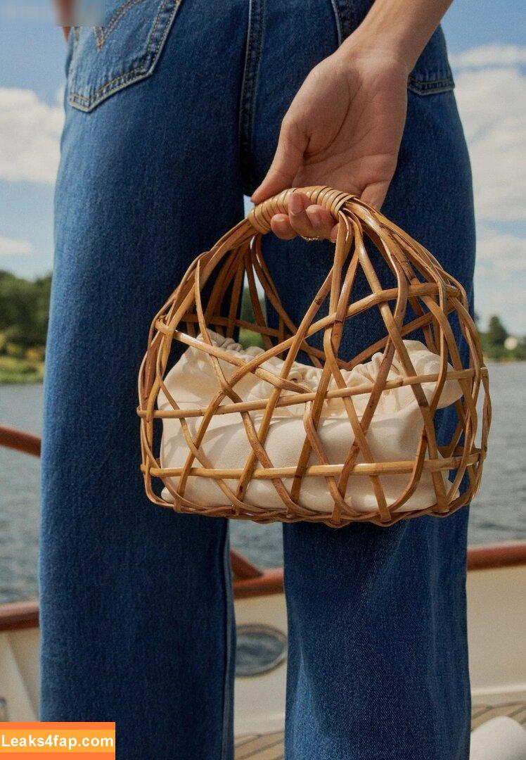 Rebecca Mir / sarahtoninx9_ leaked photo photo #0080