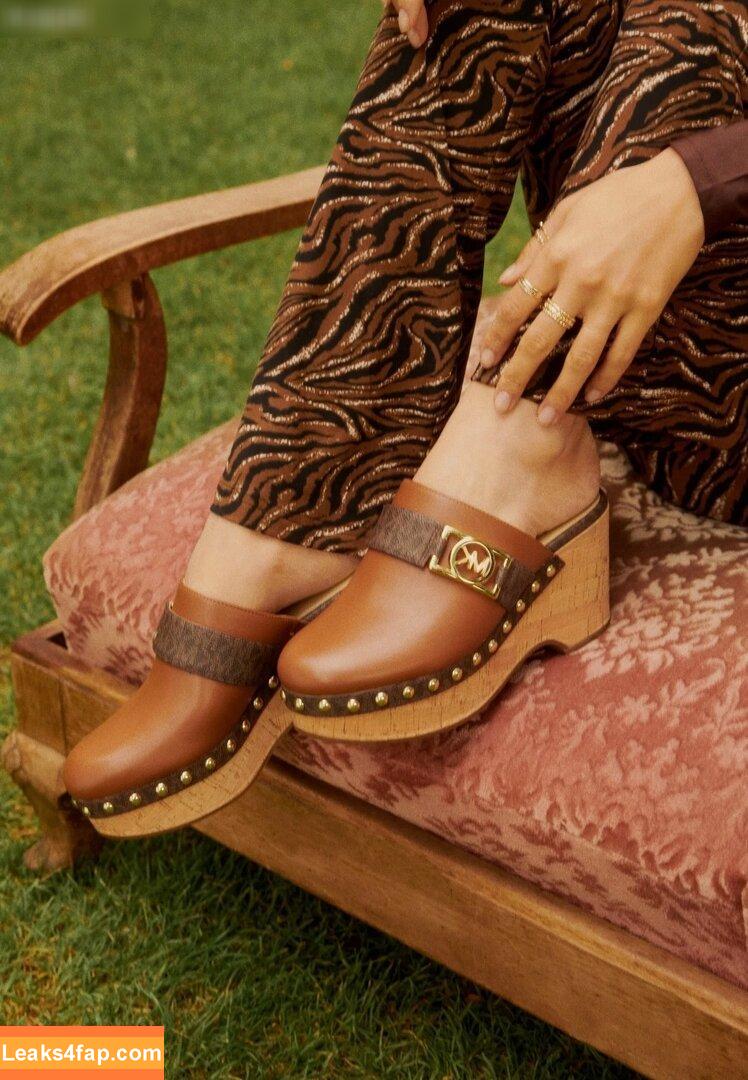 Rebecca Mir / sarahtoninx9_ leaked photo photo #0085