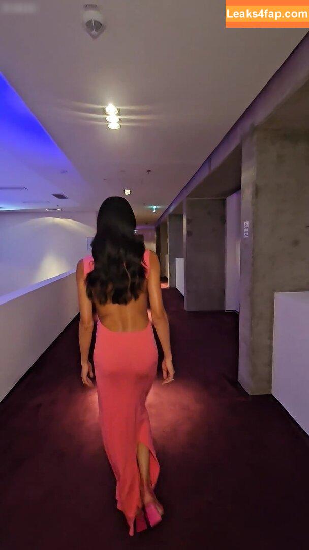 Rebecca Mir / sarahtoninx9_ leaked photo photo #0112