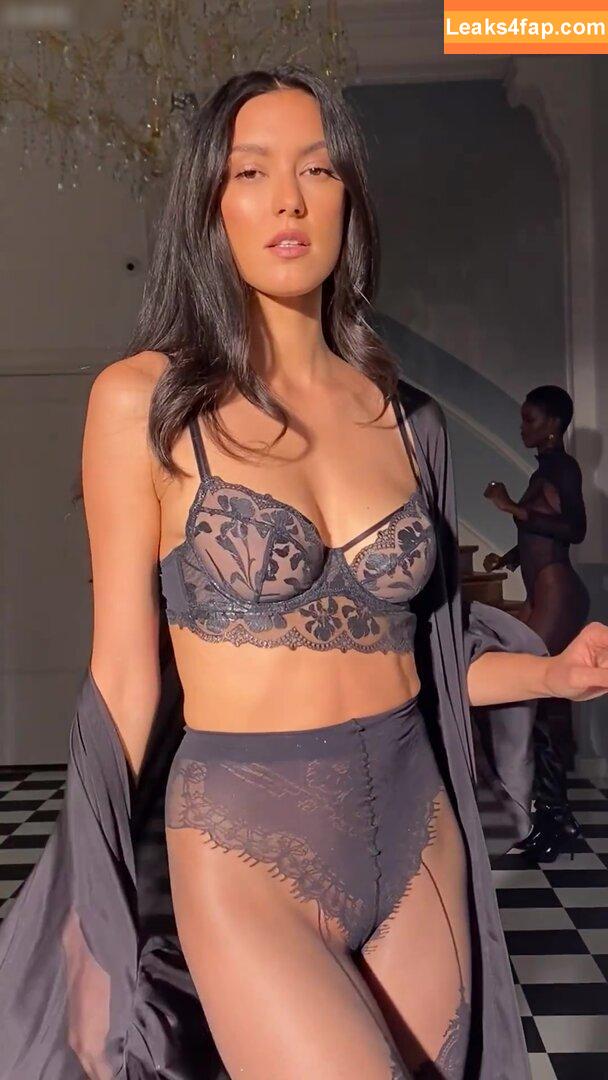 Rebecca Mir / sarahtoninx9_ leaked photo photo #0122