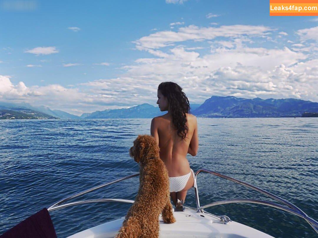 Rebecca Mir / sarahtoninx9_ leaked photo photo #0153