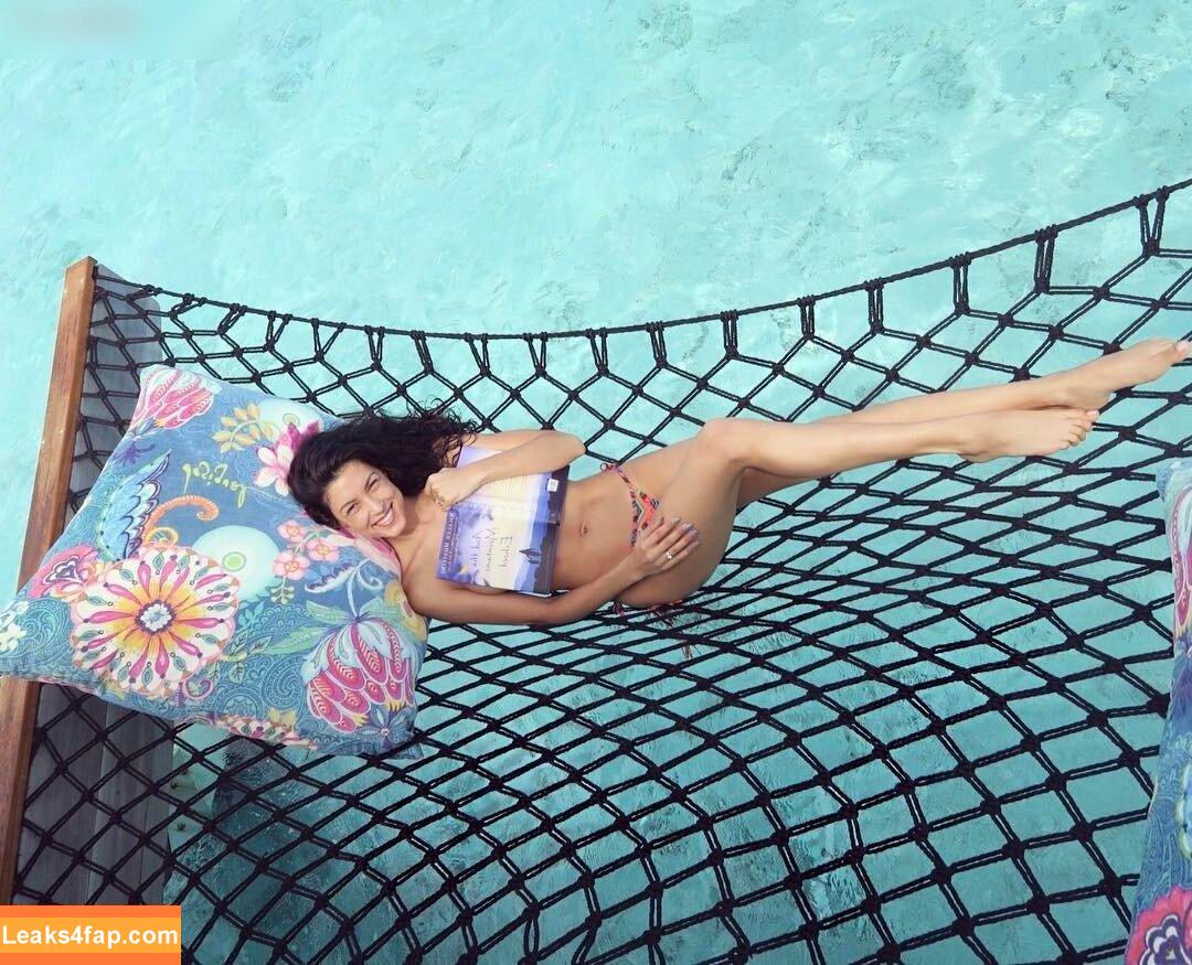 Rebecca Mir / sarahtoninx9_ leaked photo photo #0166