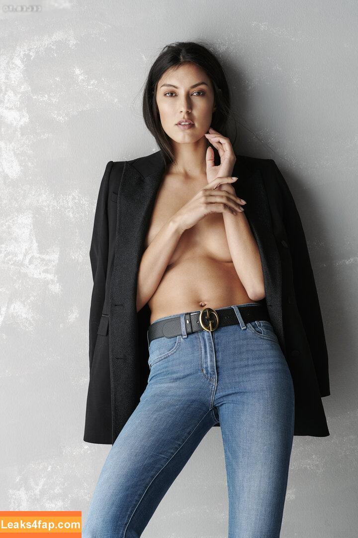 Rebecca Mir / sarahtoninx9_ leaked photo photo #0188