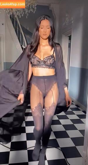 Rebecca Mir photo #0022