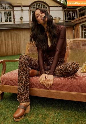 Rebecca Mir photo #0084