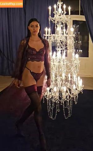 Rebecca Mir photo #0146