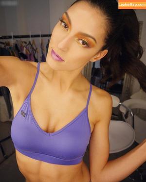 Rebecca Mir photo #0155