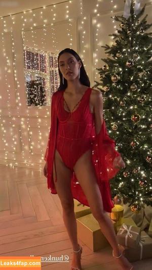 Rebecca Mir photo #0197