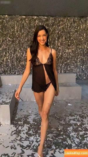 Rebecca Mir photo #0202