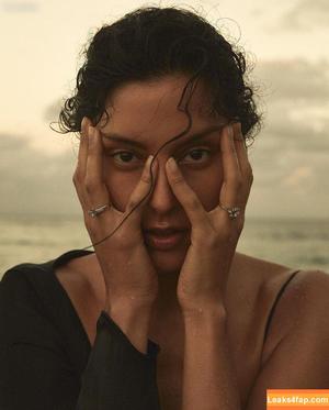 Rebecca Mir photo #0221