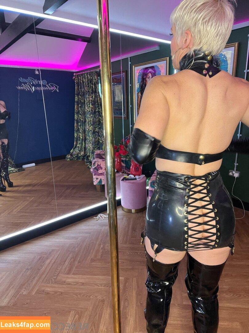 rebeccamoreuk / queen0ftheeast leaked photo photo #0868
