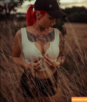 red_n_inked photo #0012