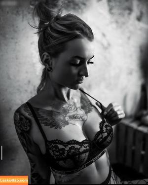 red_n_inked photo #0064