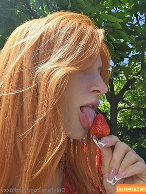 reddfoxxy photo #0009
