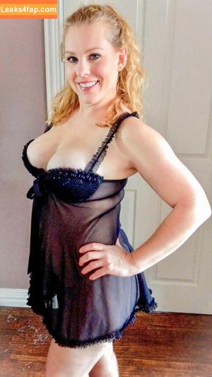 Redhead Milf Kelli photo #0005