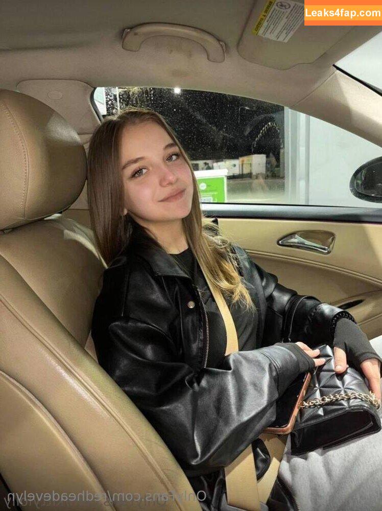 redheadevelyn / yourredheadevelyn leaked photo photo #0101