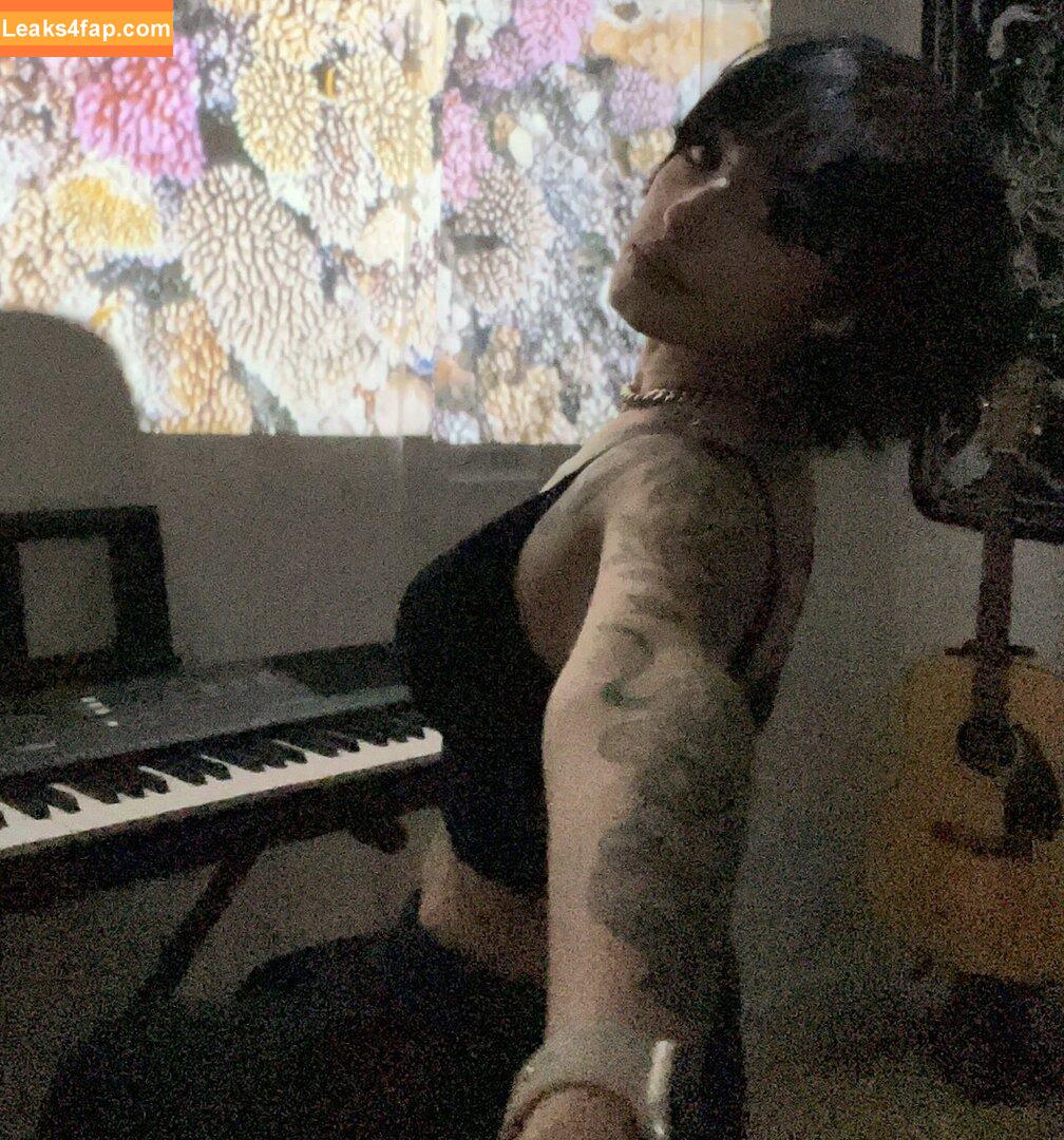 Redroomromance / Pinkroomromance / Rozr / https: / onlyredroom leaked photo photo #0022