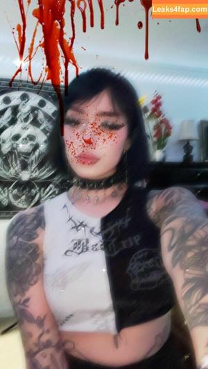 Redroomromance photo #0001