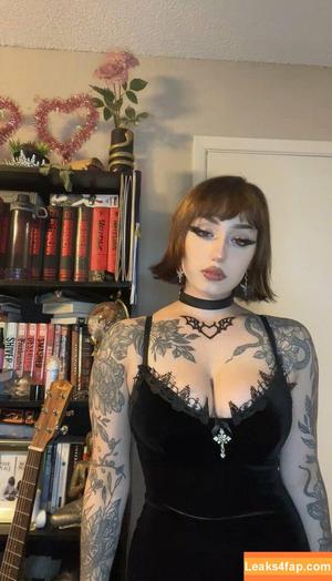 Redroomromance photo #0044