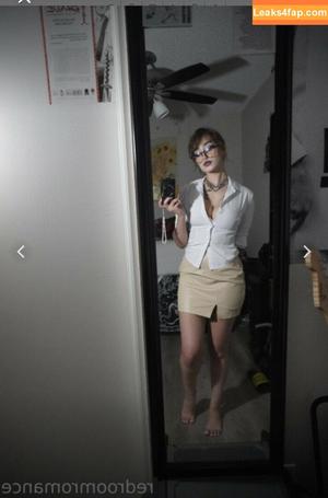 Redroomromance photo #0058