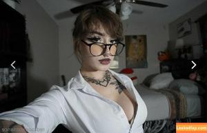 Redroomromance photo #0060