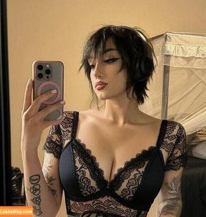 Redroomromance photo #0208