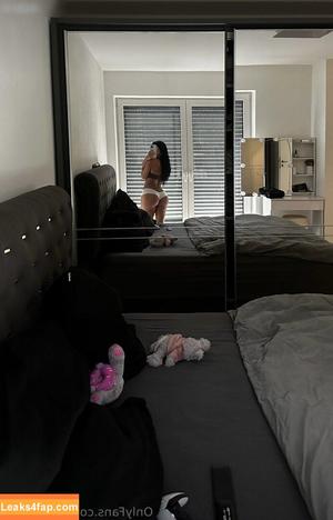 reealmina photo #0048