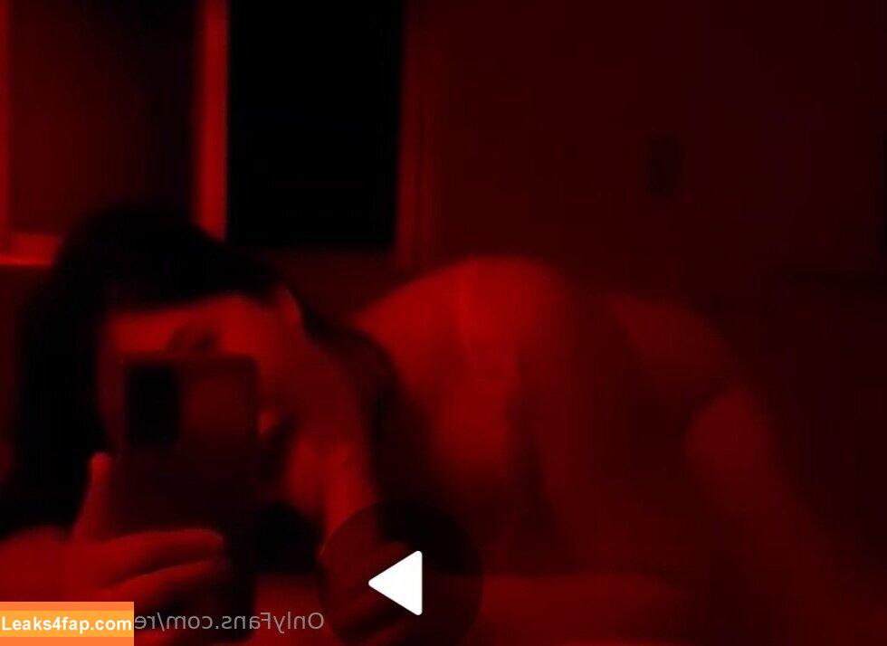 reeedmooon / evemooon leaked photo photo #0053