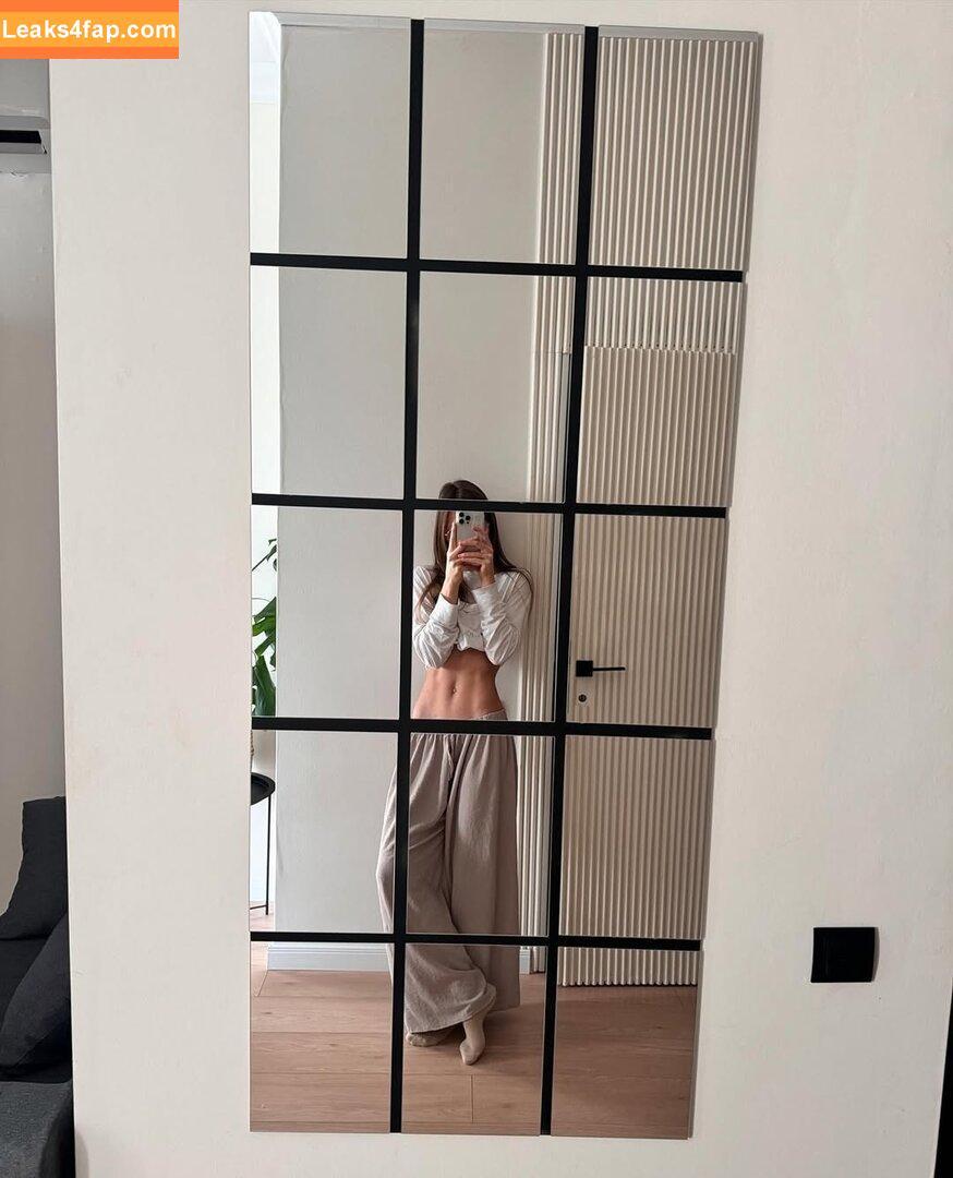reformform /  leaked photo photo #0008