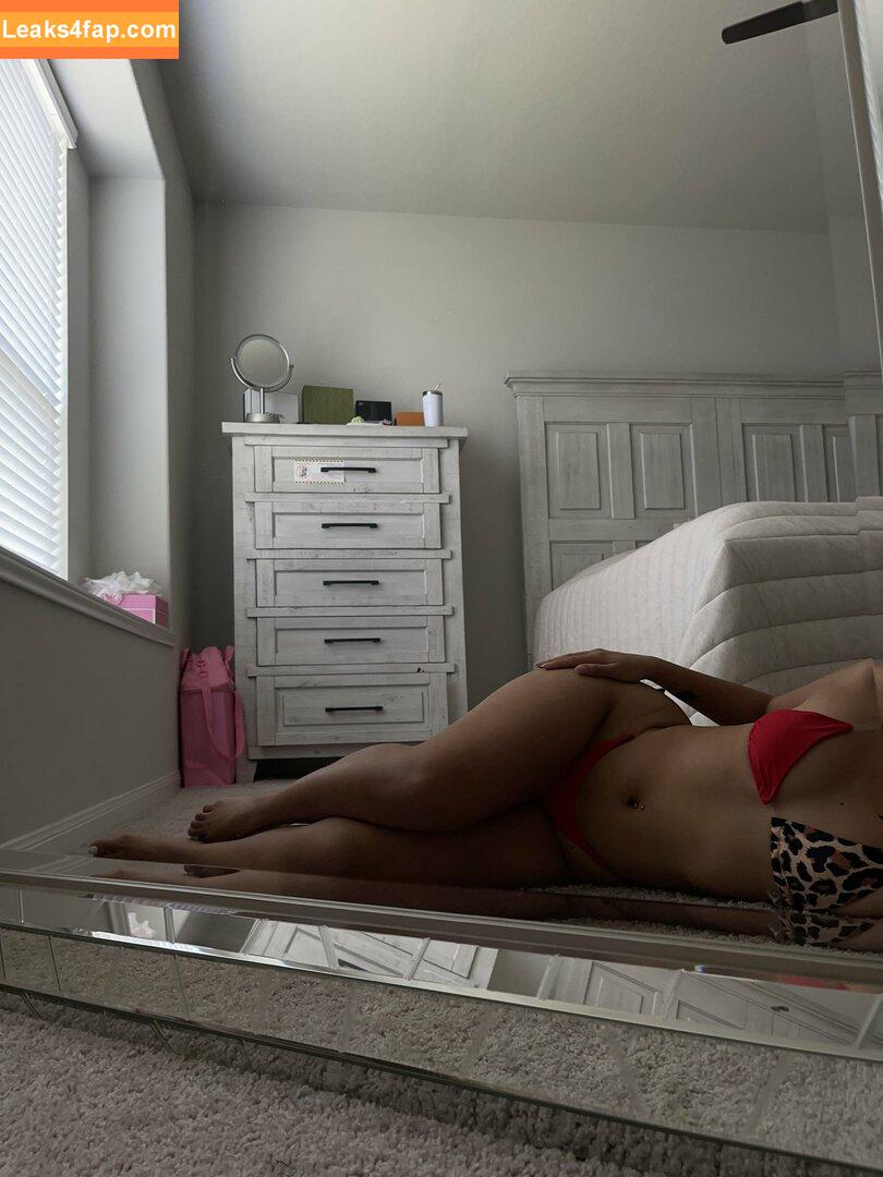 Regina Unite / regina_unite / reginaunite_fit leaked photo photo #0217