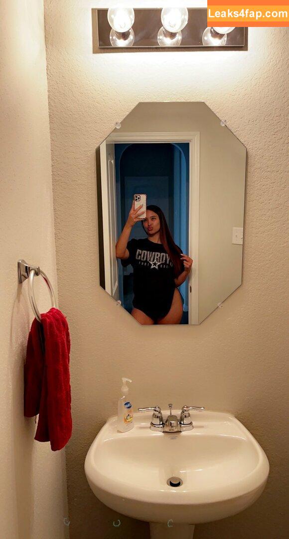 Regina Unite / regina_unite / reginaunite_fit leaked photo photo #0308