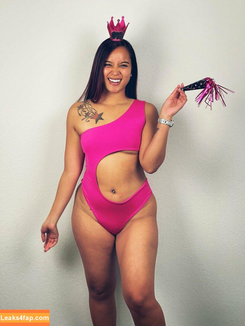 Regina Unite / regina_unite / reginaunite_fit leaked photo photo #0342