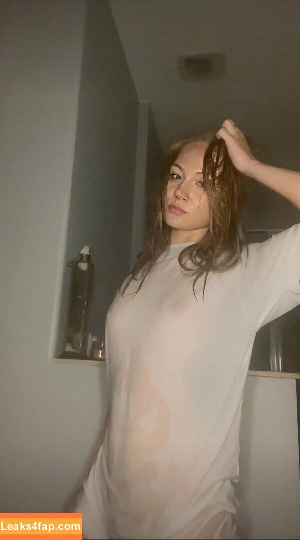 Reighlyn / ReallyReighlyn leaked photo photo #0023
