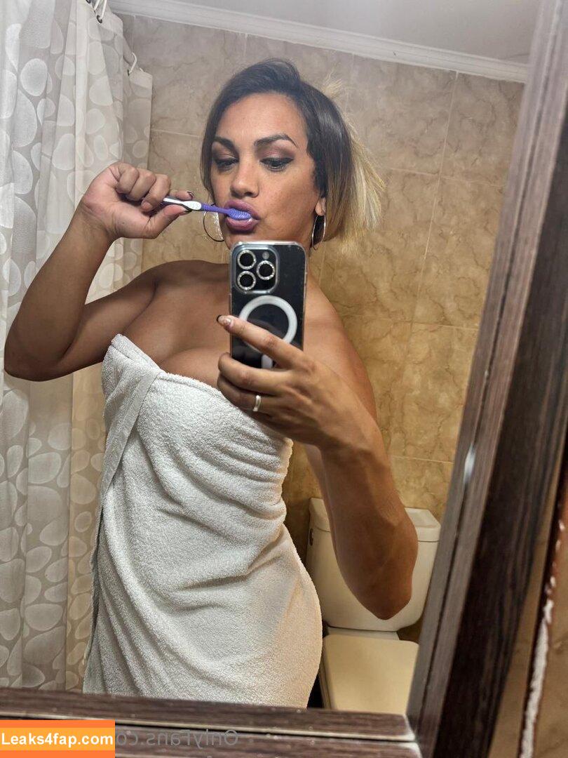 reina_ts / reinats_ leaked photo photo #0035