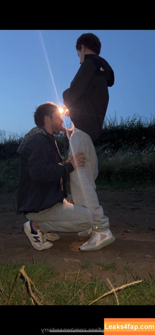 renandarry / onlyarryandren leaked photo photo #0007