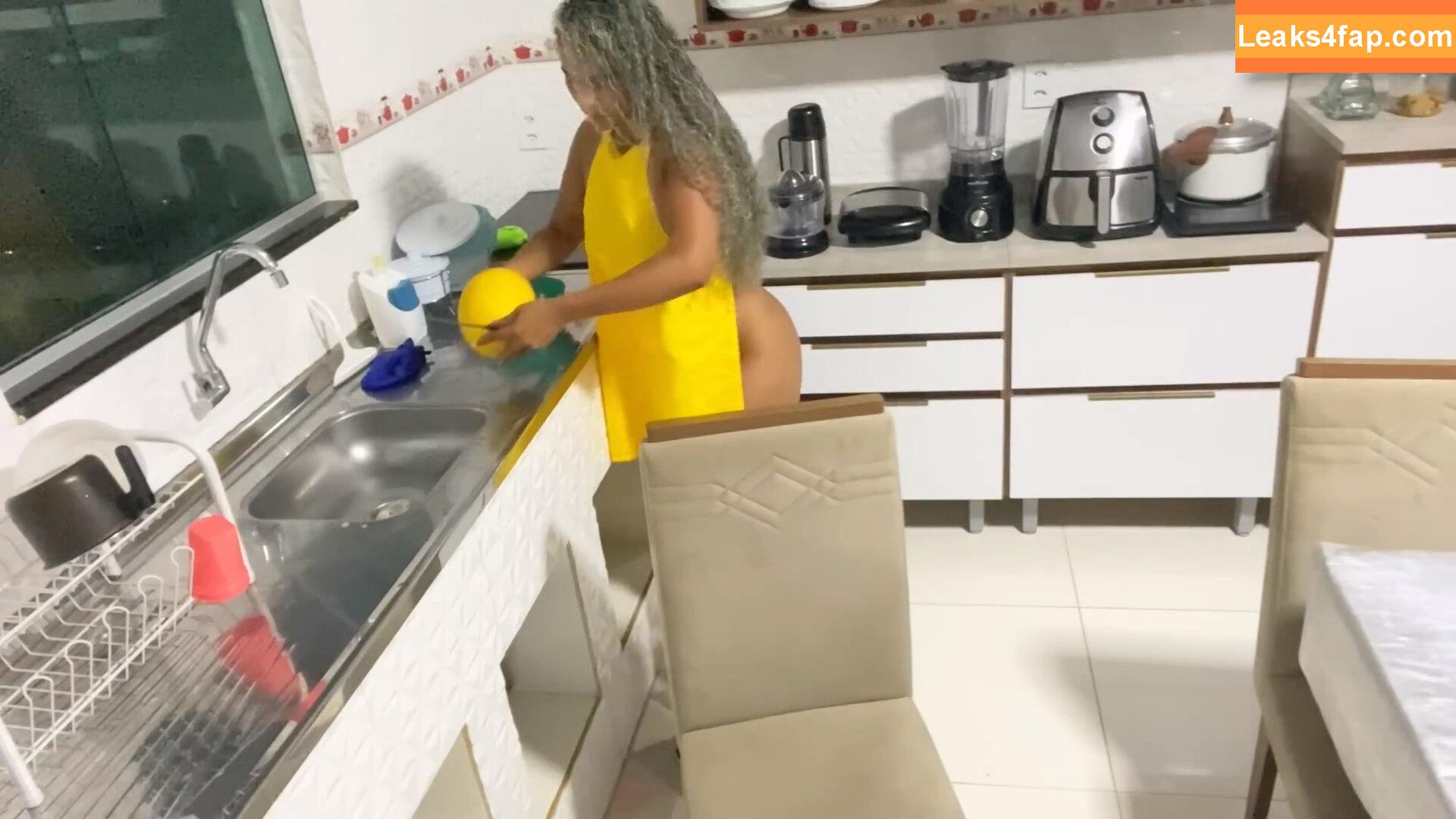 Renata Souza / Rezinha Youtuber / renataoficial1 слитое фото фото #0002