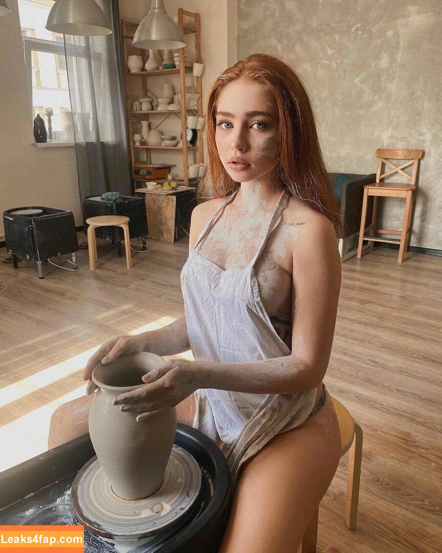 Renata Valliulina / Renata Ri / Renatarii / Riwww / renata_ri / renatarrii слитое фото фото #0001