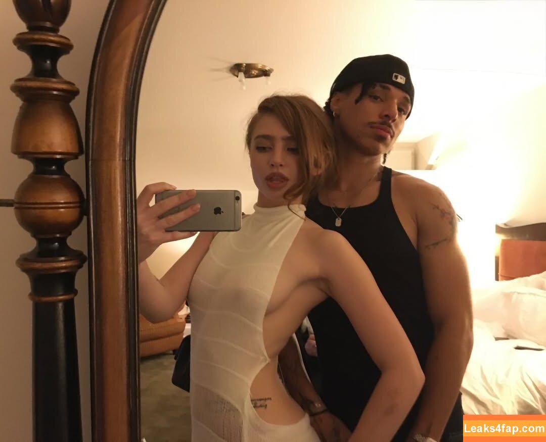 Renata Valliulina / Renata Ri / Renatarii / Riwww / renata_ri / renatarrii leaked photo photo #0438