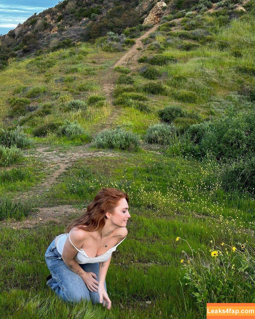 Renatarii / Renata Ri / renata_ri / renatarrii leaked photo photo #0051