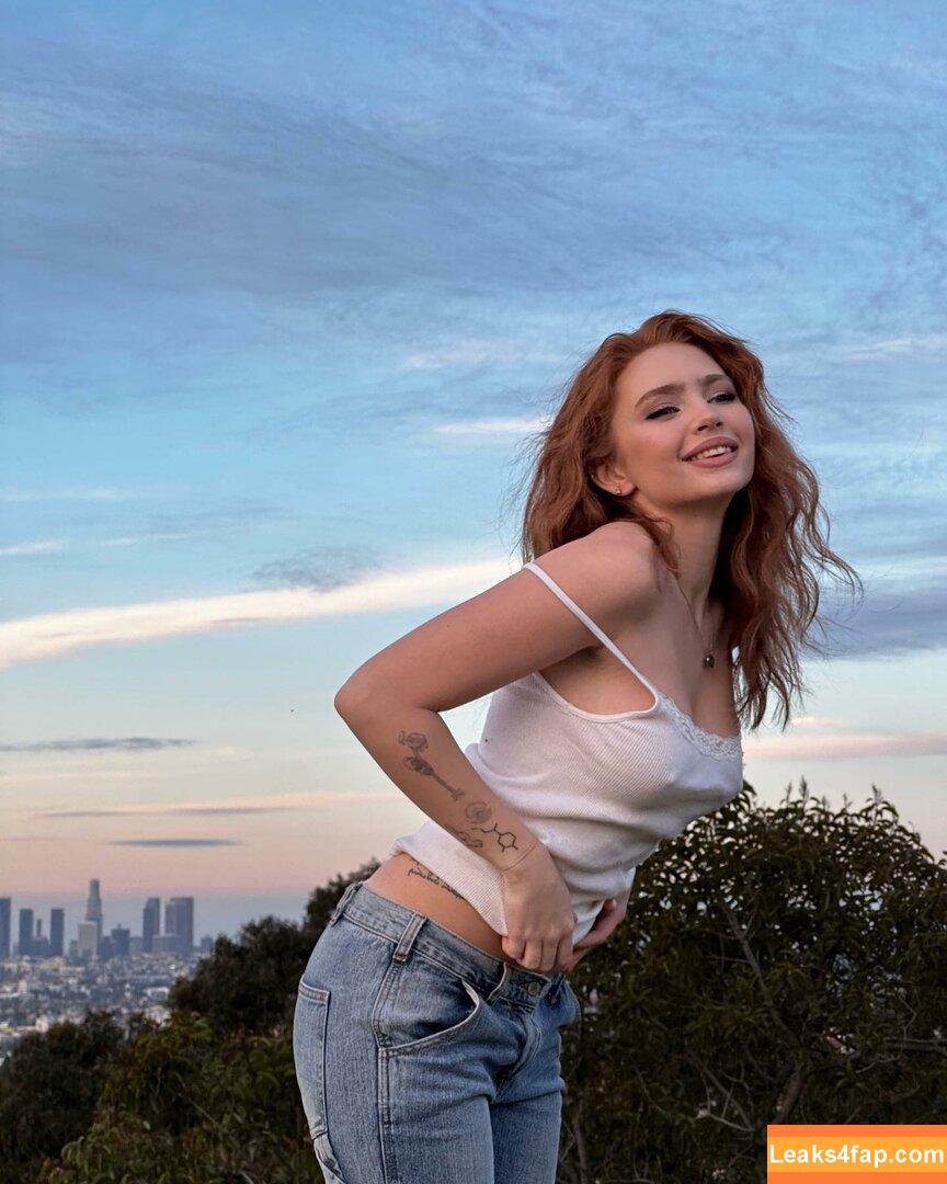 Renatarii / Renata Ri / renata_ri / renatarrii leaked photo photo #0052