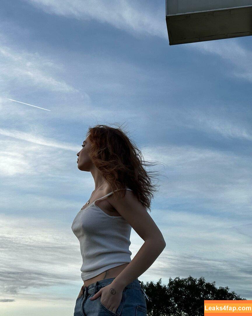 Renatarii / Renata Ri / renata_ri / renatarrii leaked photo photo #0053