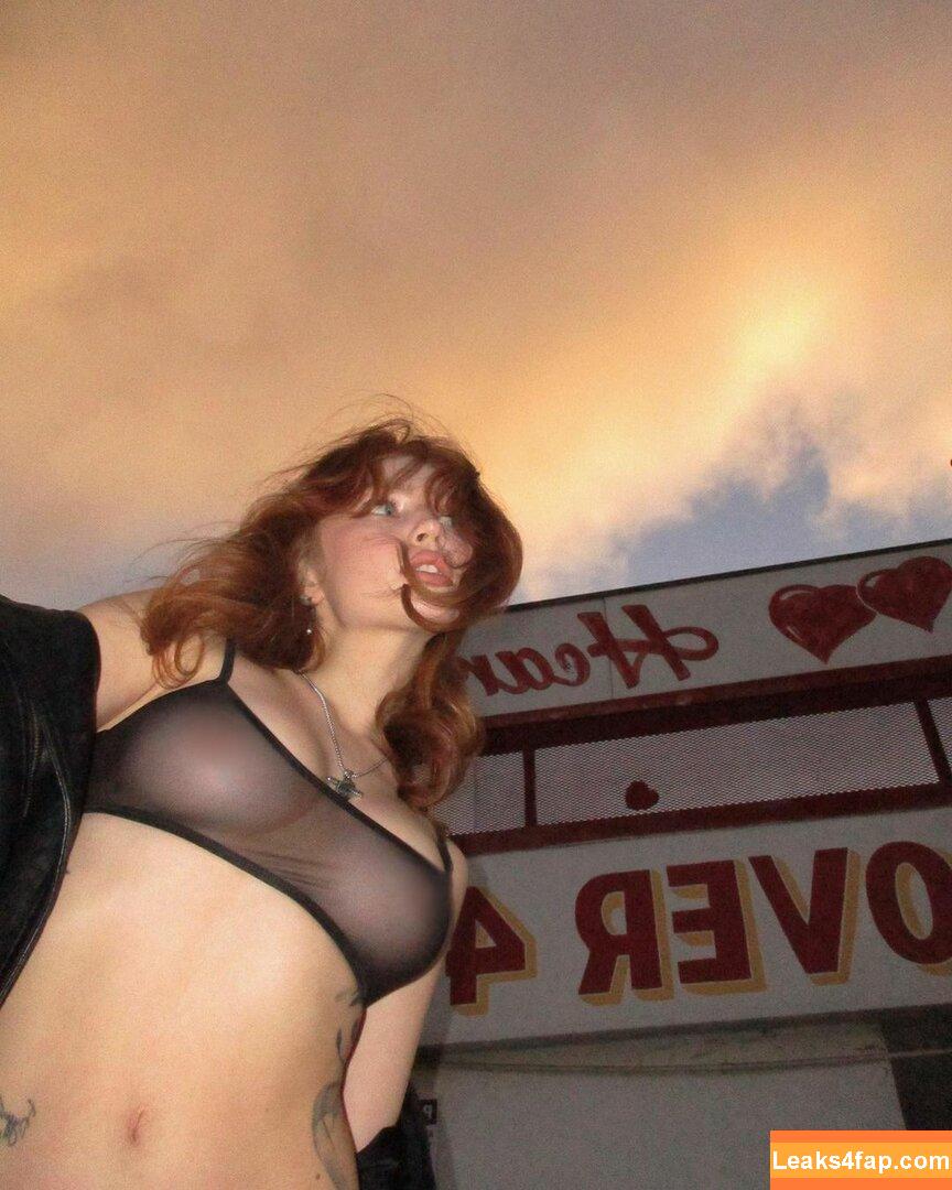 Renatarii / Renata Ri / renata_ri / renatarrii leaked photo photo #0081