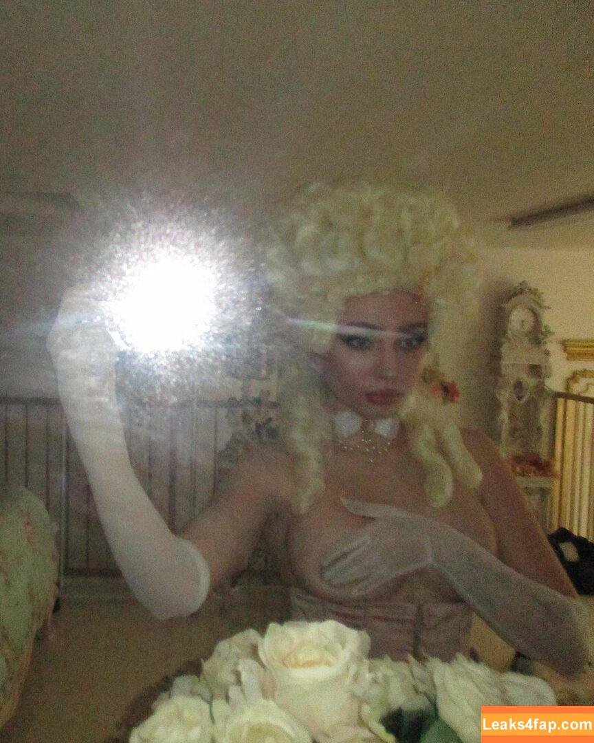 Renatarii / Renata Ri / renata_ri / renatarrii leaked photo photo #0095