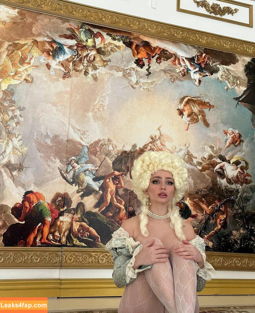 Renatarii / Renata Ri / renata_ri / renatarrii leaked photo photo #0096