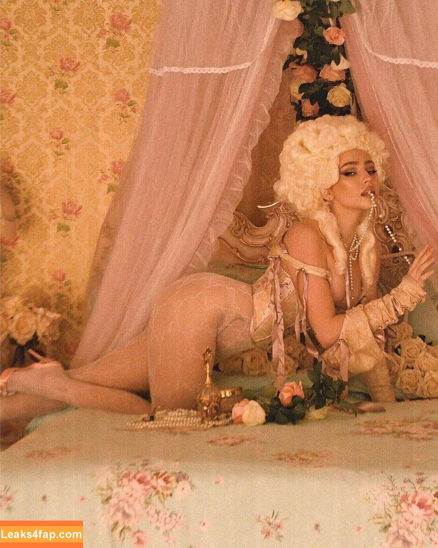 Renatarii / Renata Ri / renata_ri / renatarrii leaked photo photo #0124