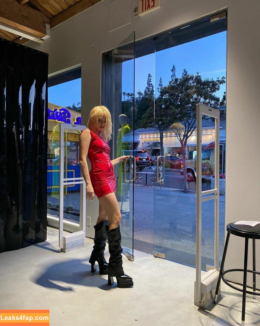 Renatarii / Renata Ri / renata_ri / renatarrii leaked photo photo #0197