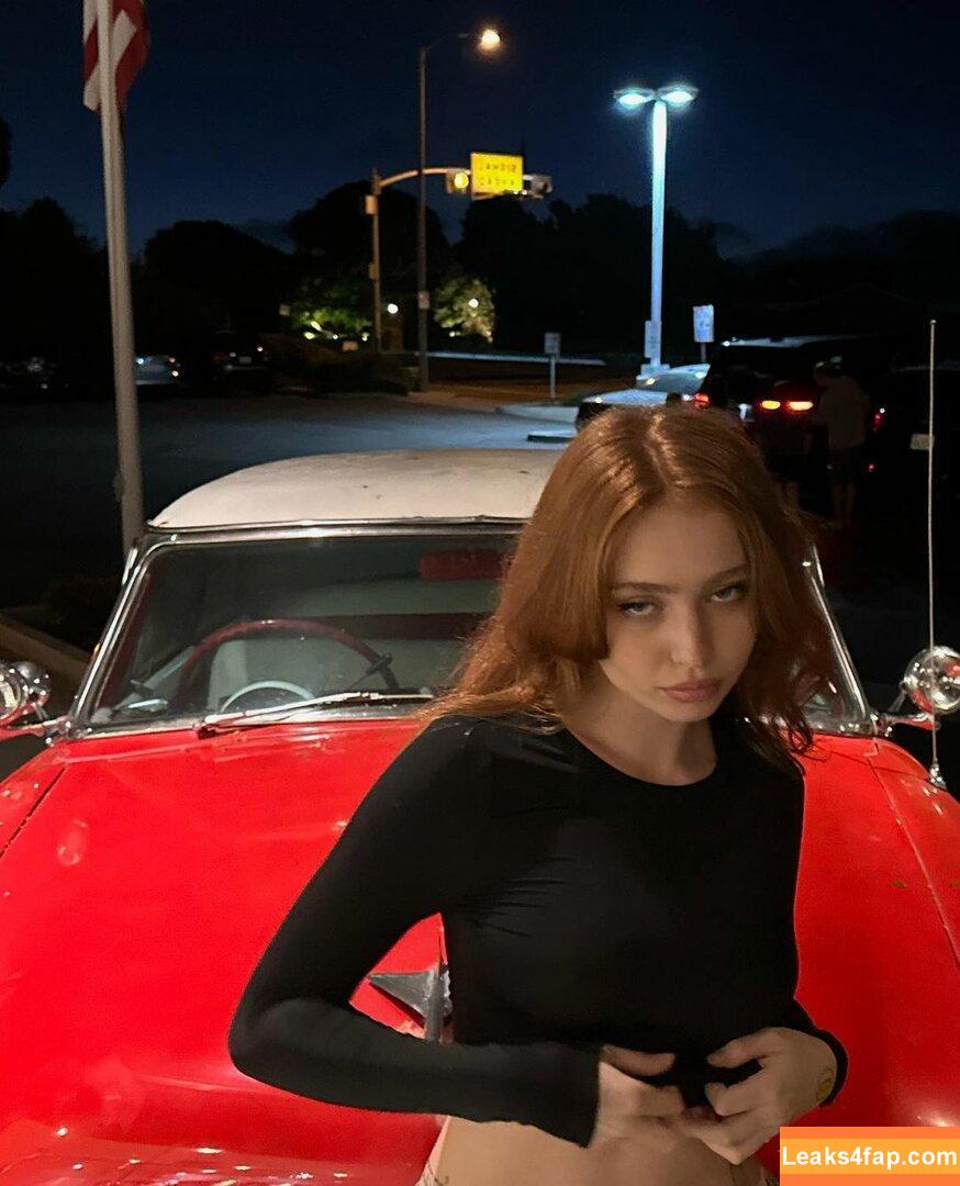 Renatarii / Renata Ri / renata_ri / renatarrii leaked photo photo #0269