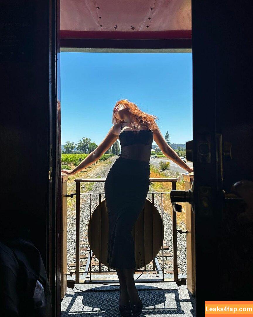 Renatarii / Renata Ri / renata_ri / renatarrii leaked photo photo #0295